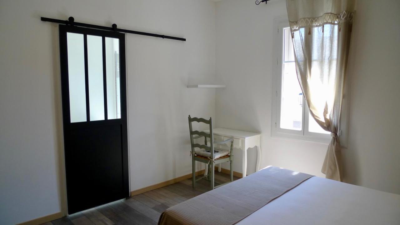 Ô 36 Rempart Sud B&B Aigues-Mortes Exterior foto